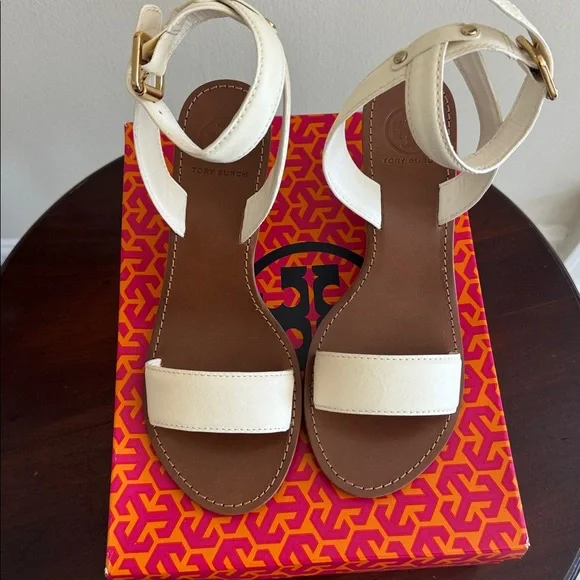 Tory Burch White Ankle Strap Sandals NWT - Picture 2 of 5